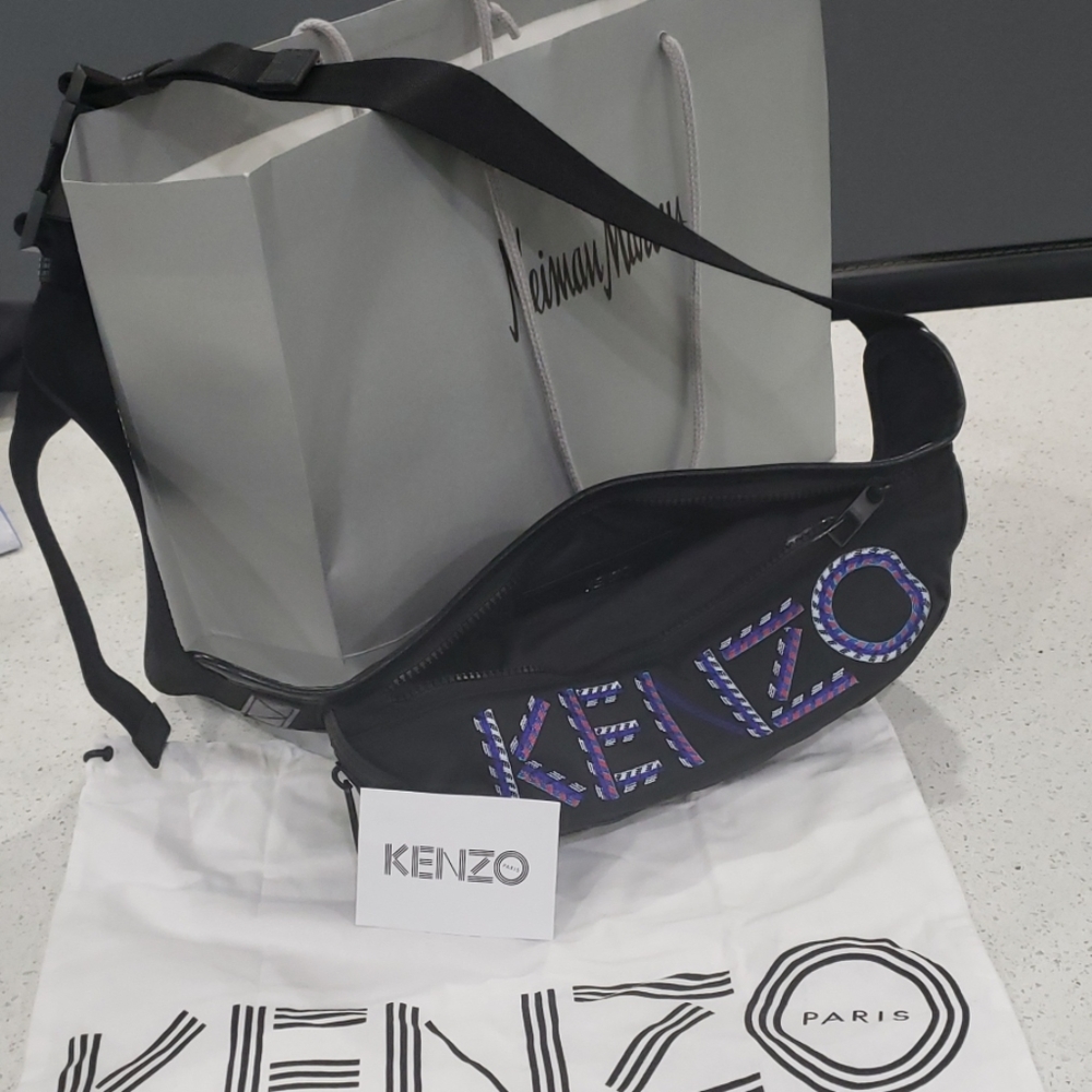 Kenzo  unisex fanny pack